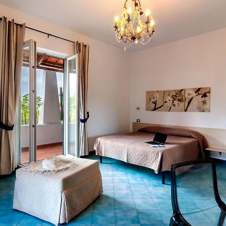 Don Giorgio Rooms & Apartments 이스키아 외부 사진